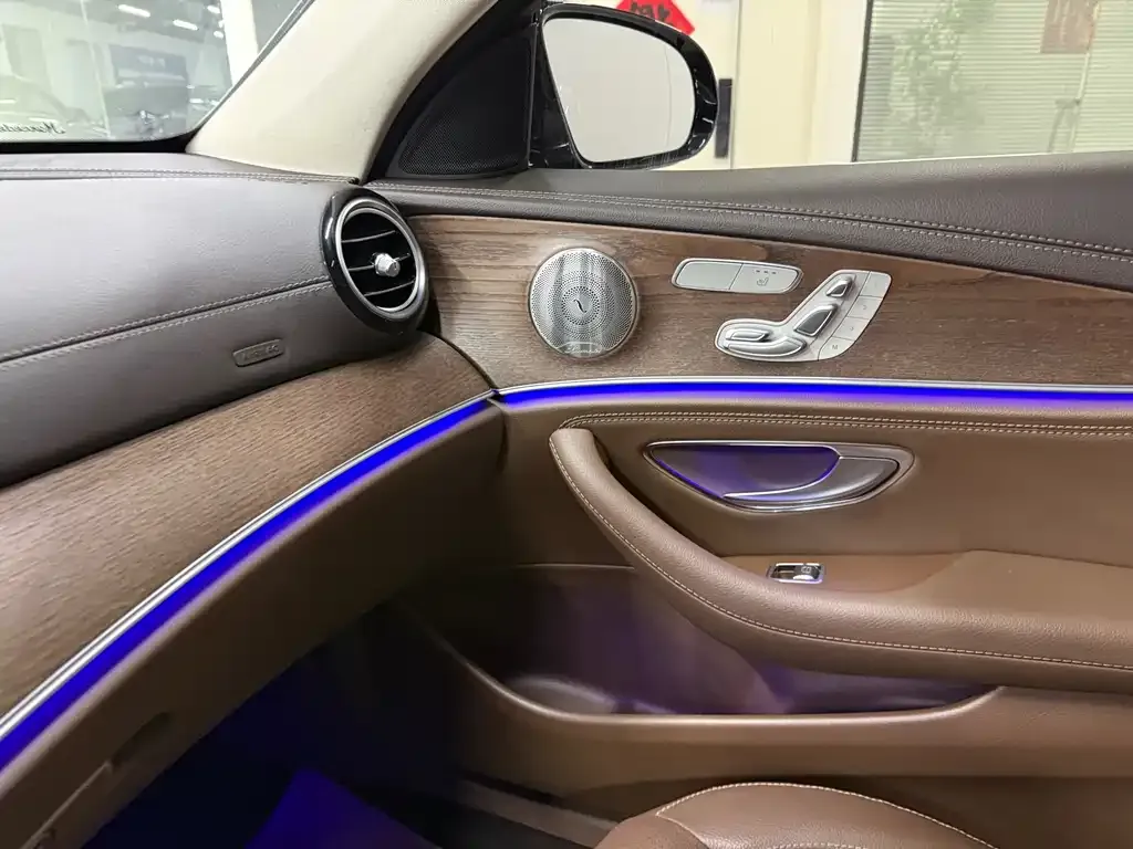 Mercedes-Benz E-Class 2022 из CN, фото 4