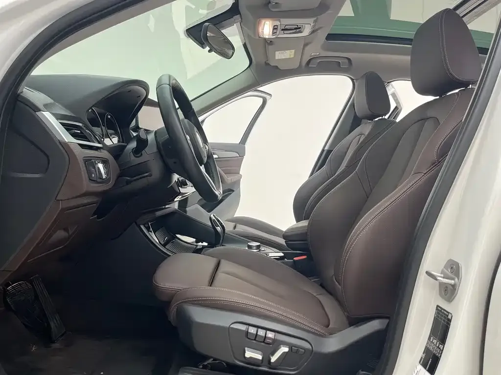 BMW X1 2021 из CN, фото 10