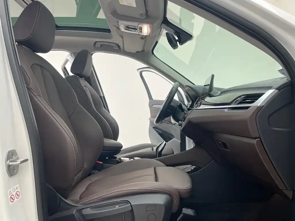 BMW X1 2021 из CN, фото 8