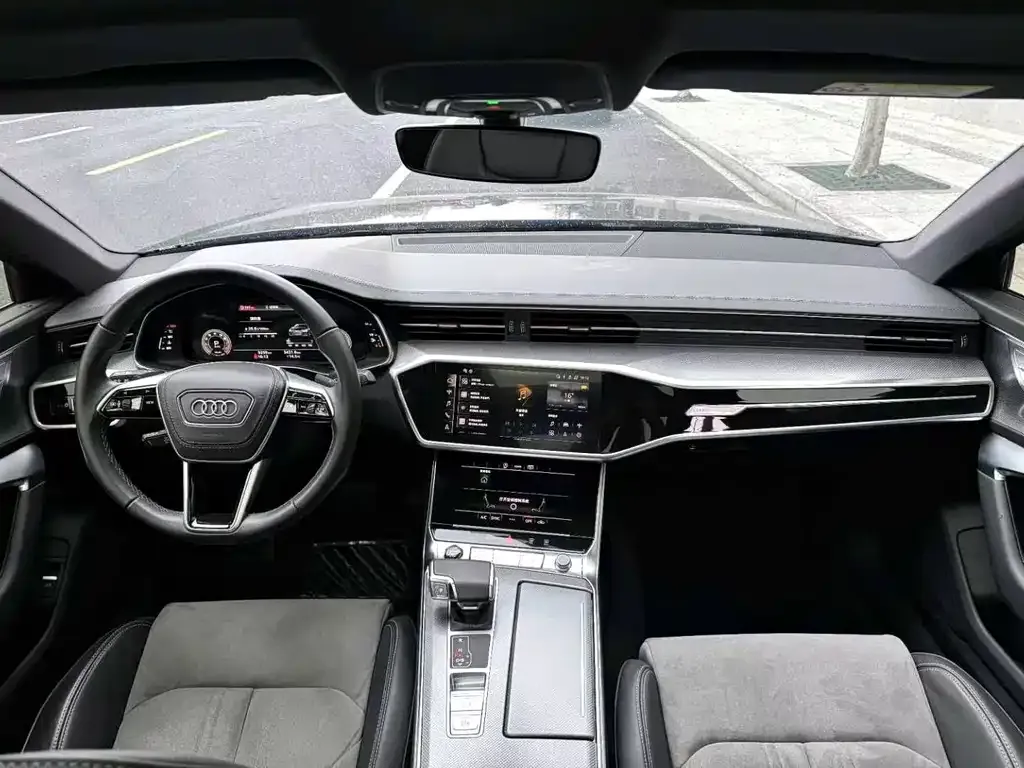 Audi A6L — фото 8