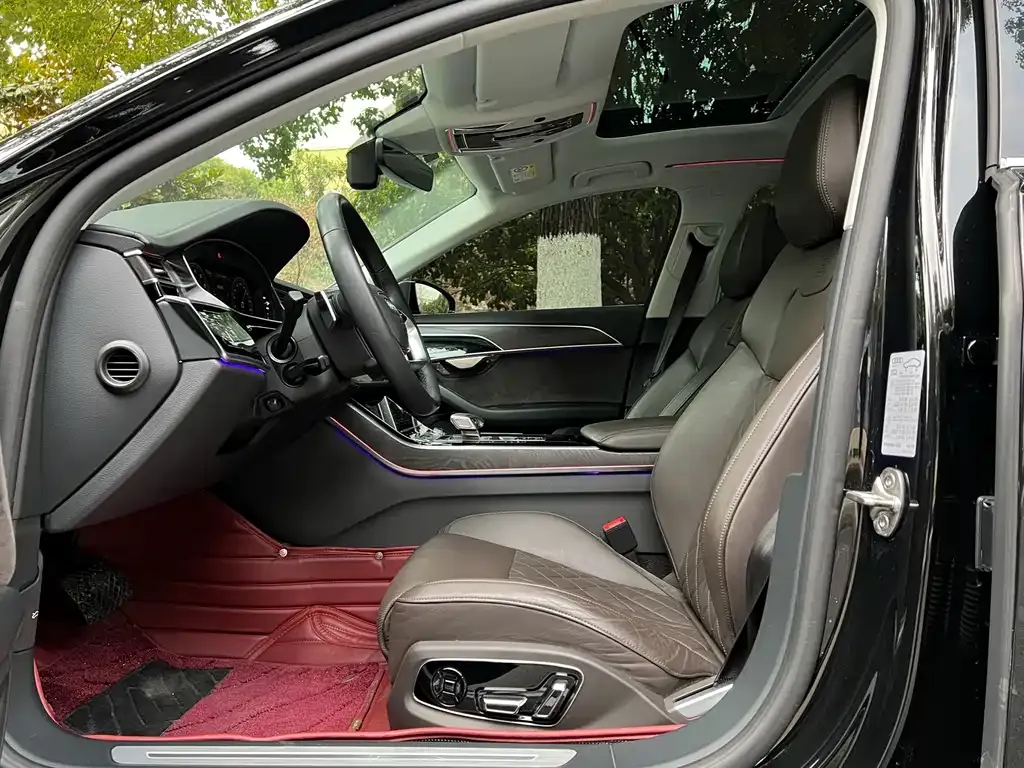 Audi A8 2022 из CN, фото 7