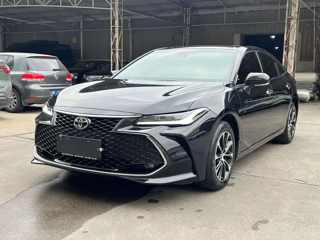 Toyota Avalon 2023 из CN, фото 1