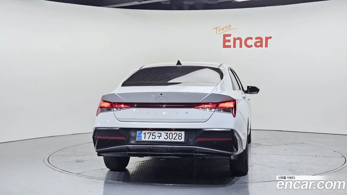Hyundai AVANTE — фото 3