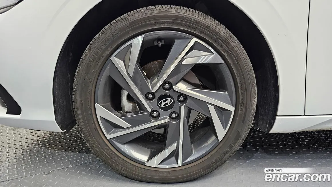 Hyundai AVANTE — фото 4