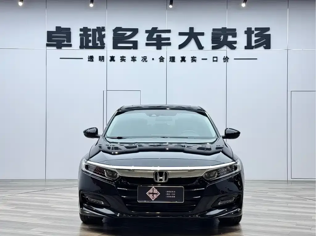 Honda Accord — фото 10