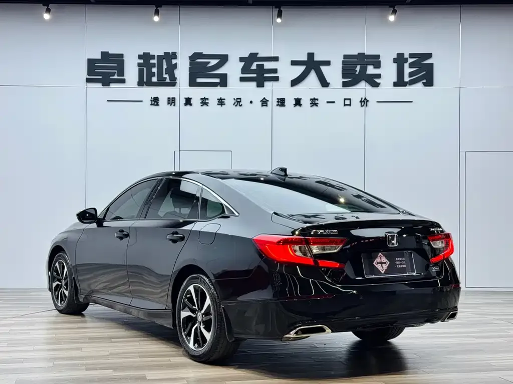 Honda Accord — фото 6