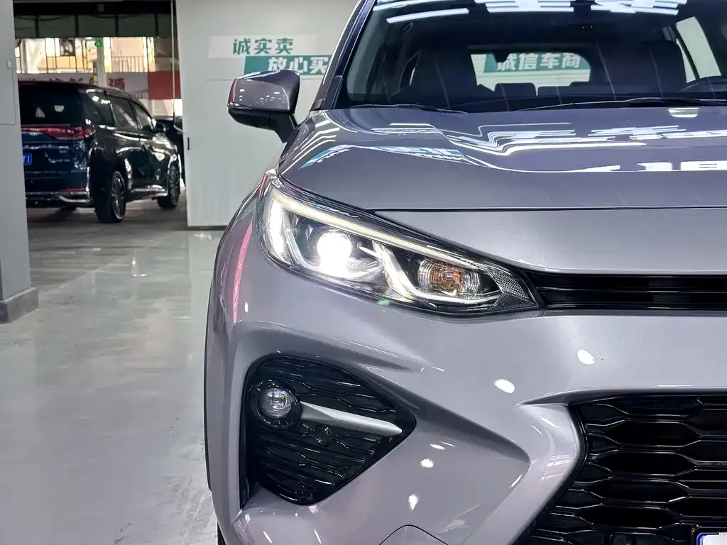 Toyota Wildlander 2023 из CN, фото 4