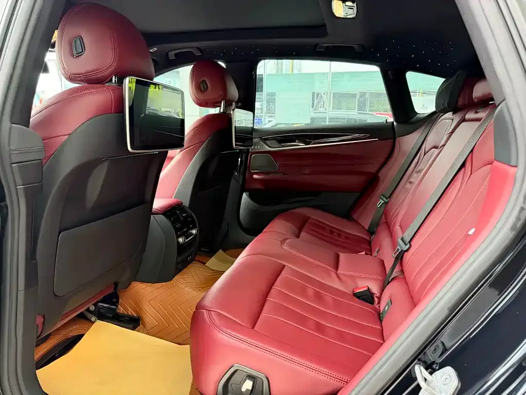 BMW 6 Series GT 2021 из CN, фото 8