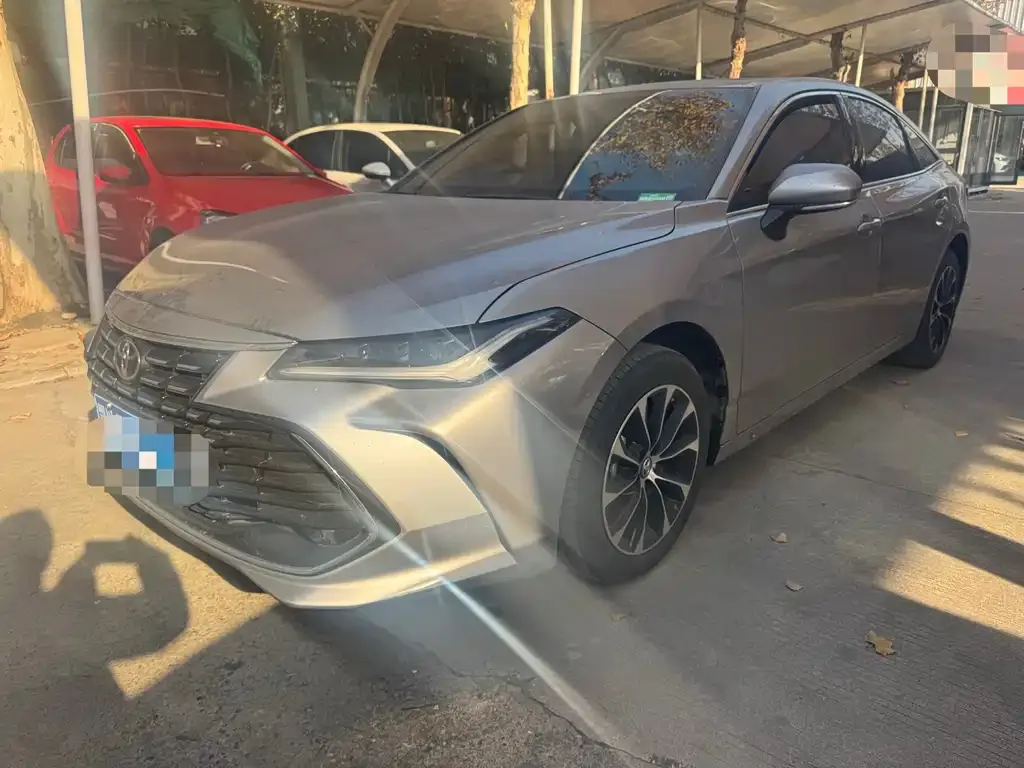 Toyota Avalon 2023 из CN, фото 1