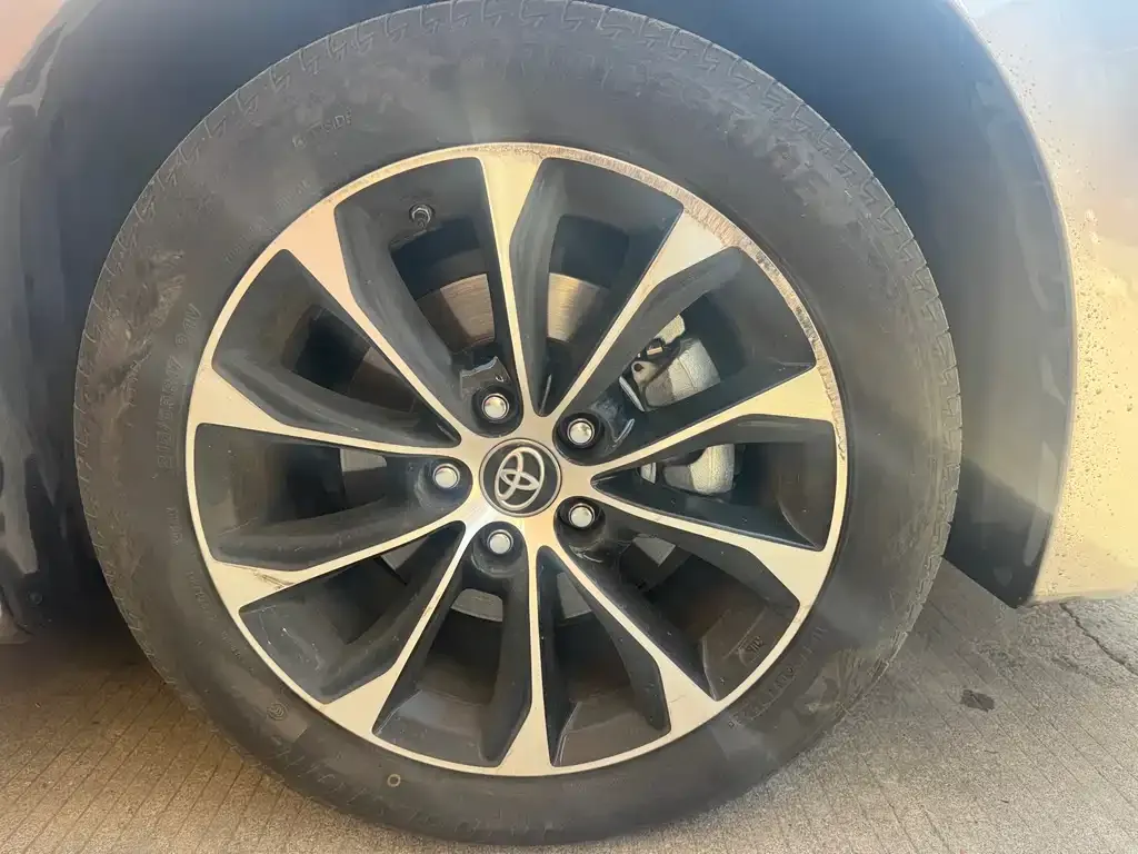 Toyota Avalon 2023 из CN, фото 9