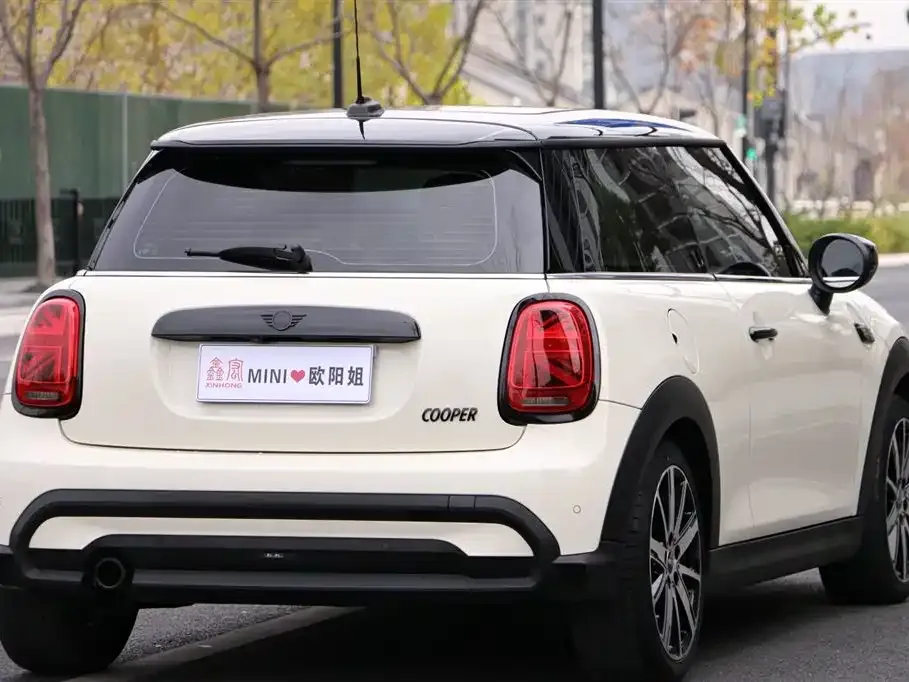 MINI Cooper (3-door) 2023 из CN, фото 10