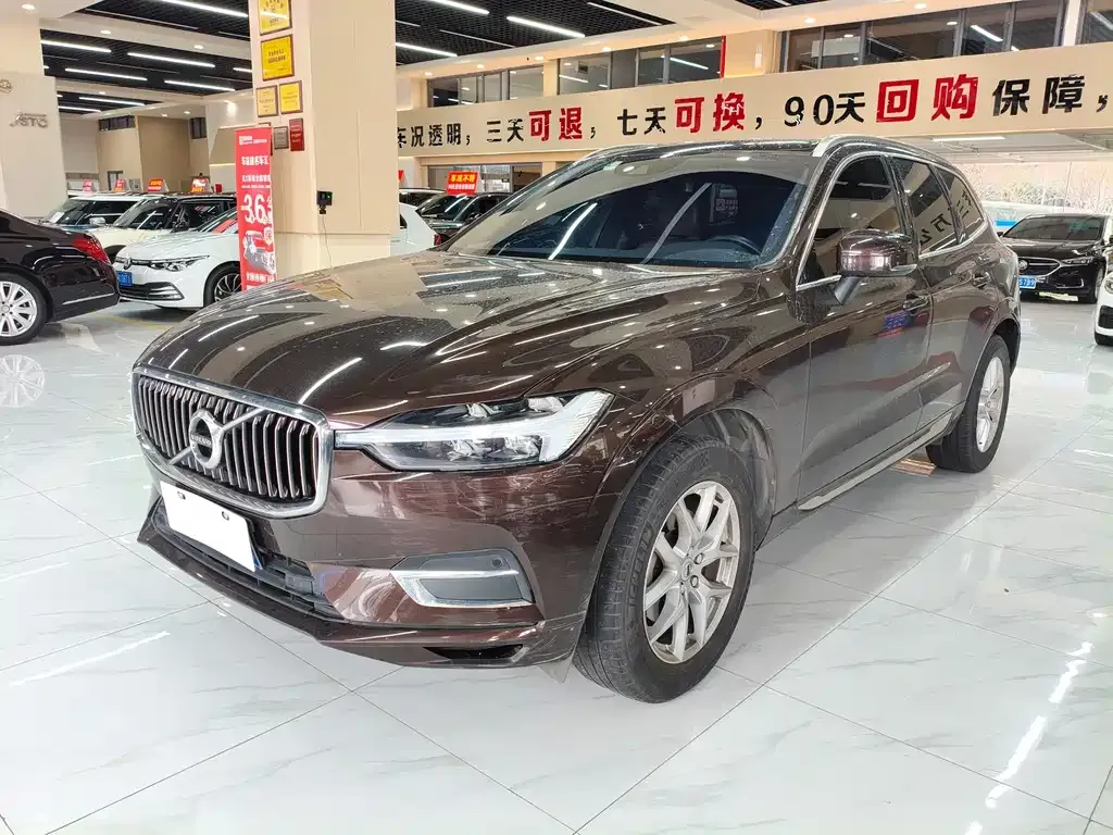 Volvo XC60 2021 из CN, фото 1