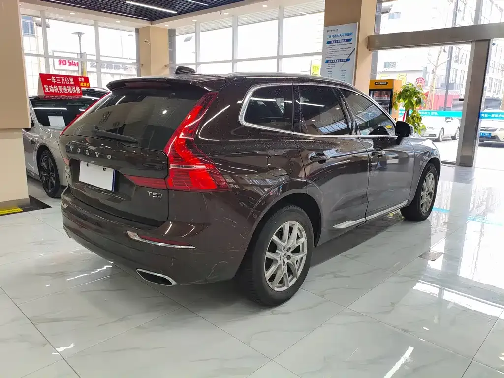 Volvo XC60 2021 из CN, фото 4