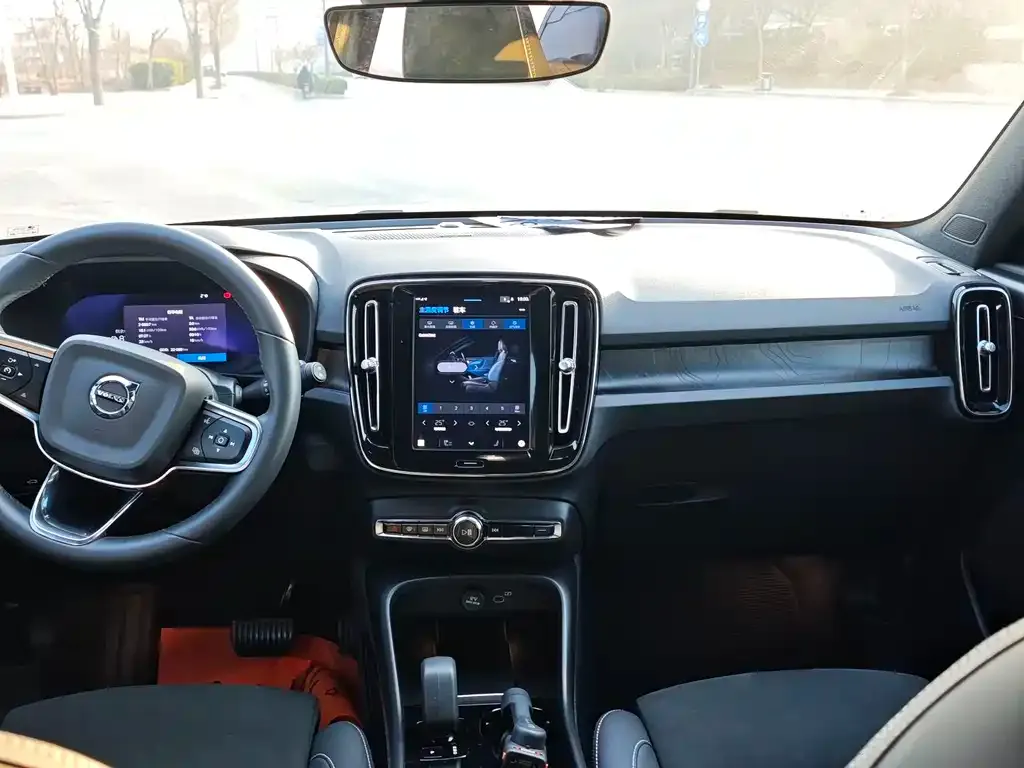 Volvo XC40 NEV 2023 из CN, фото 8
