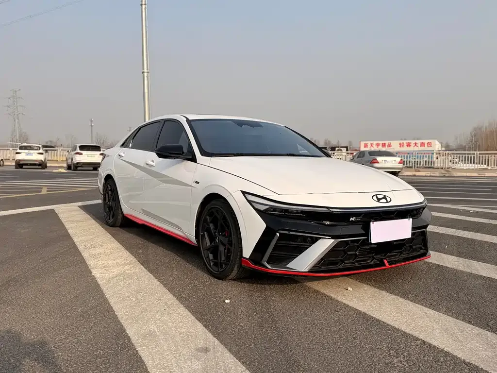 Hyundai Elantra 2024 из CN, фото 3