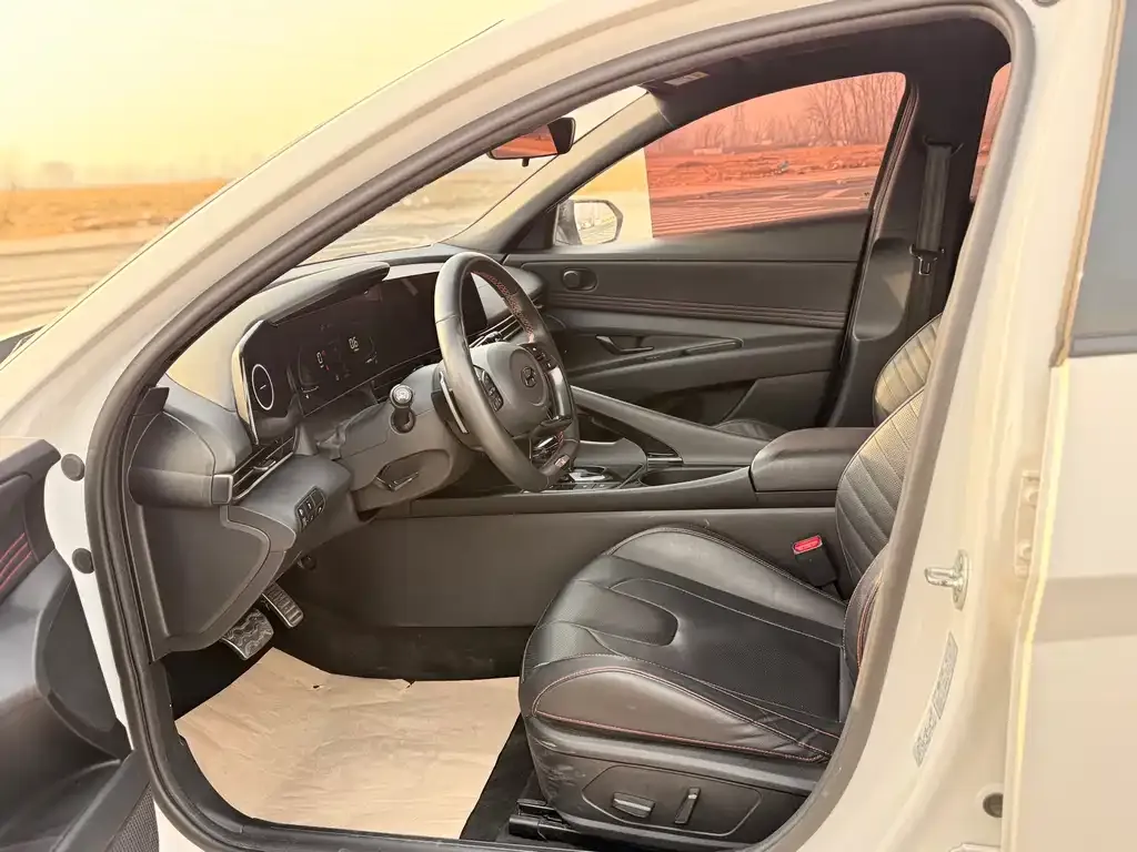 Hyundai Elantra 2024 из CN, фото 4