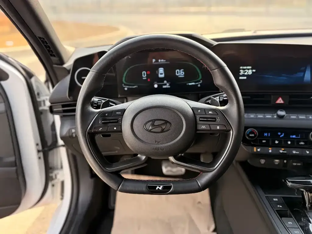 Hyundai Elantra 2024 из CN, фото 7