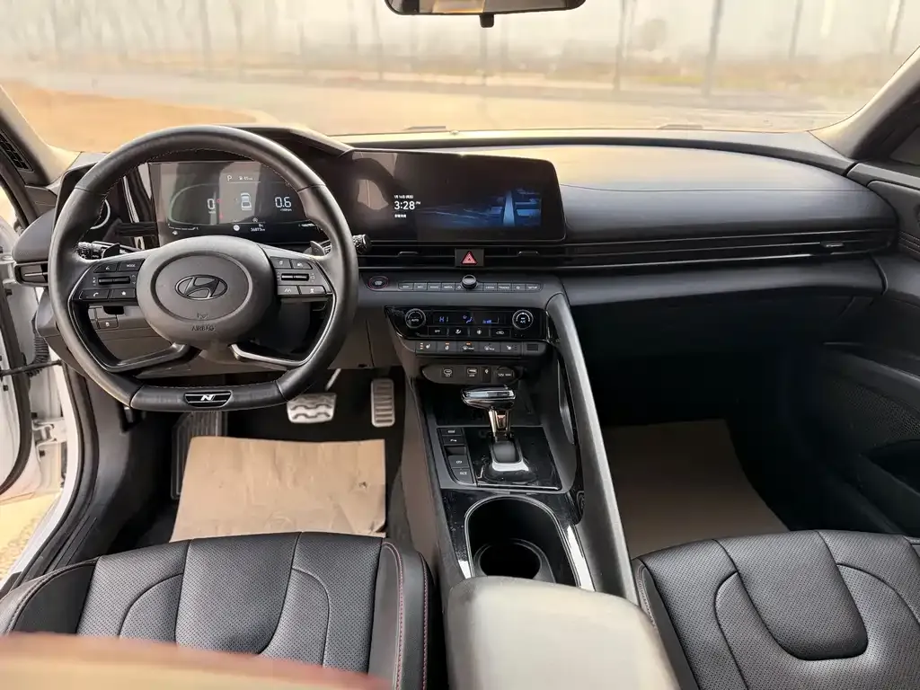 Hyundai Elantra 2024 из CN, фото 8