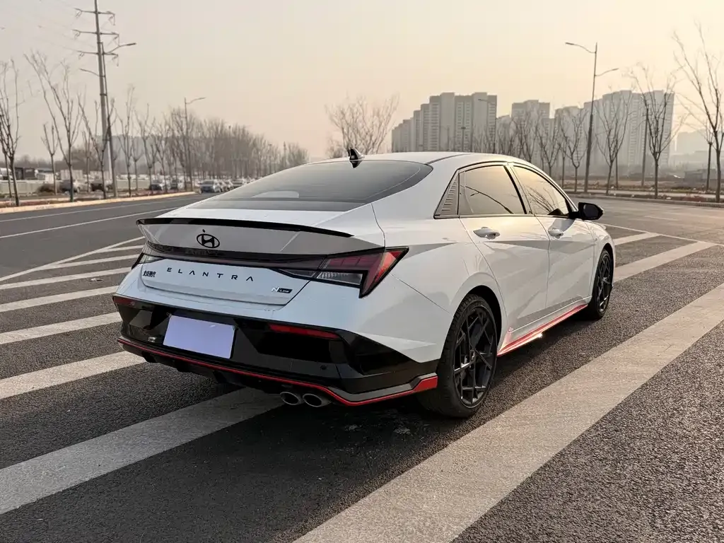 Hyundai Elantra 2024 из CN, фото 10
