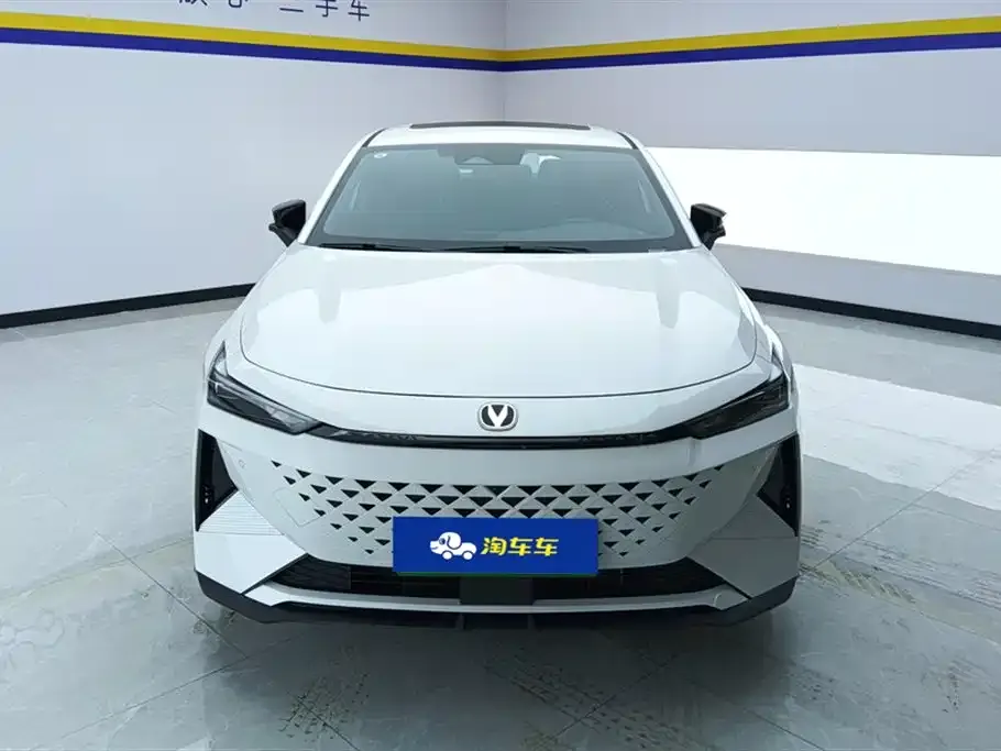 Changan UNI-V iDD 2025 из CN, фото 2