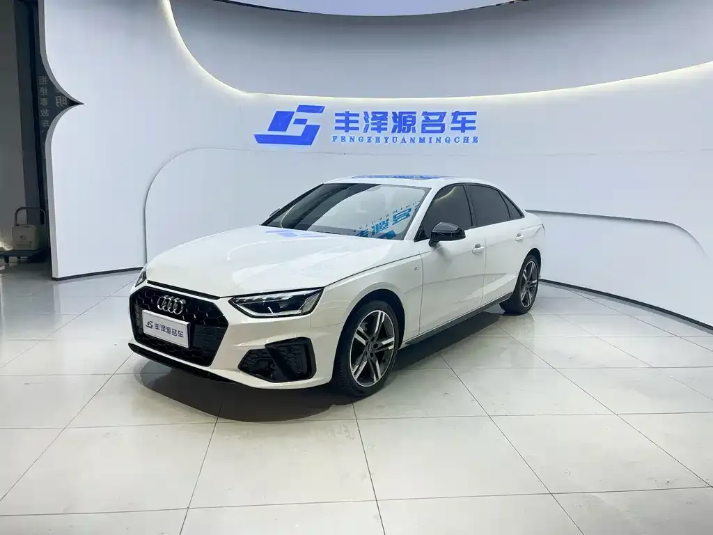 Audi A4L 2022 из CN, фото 1