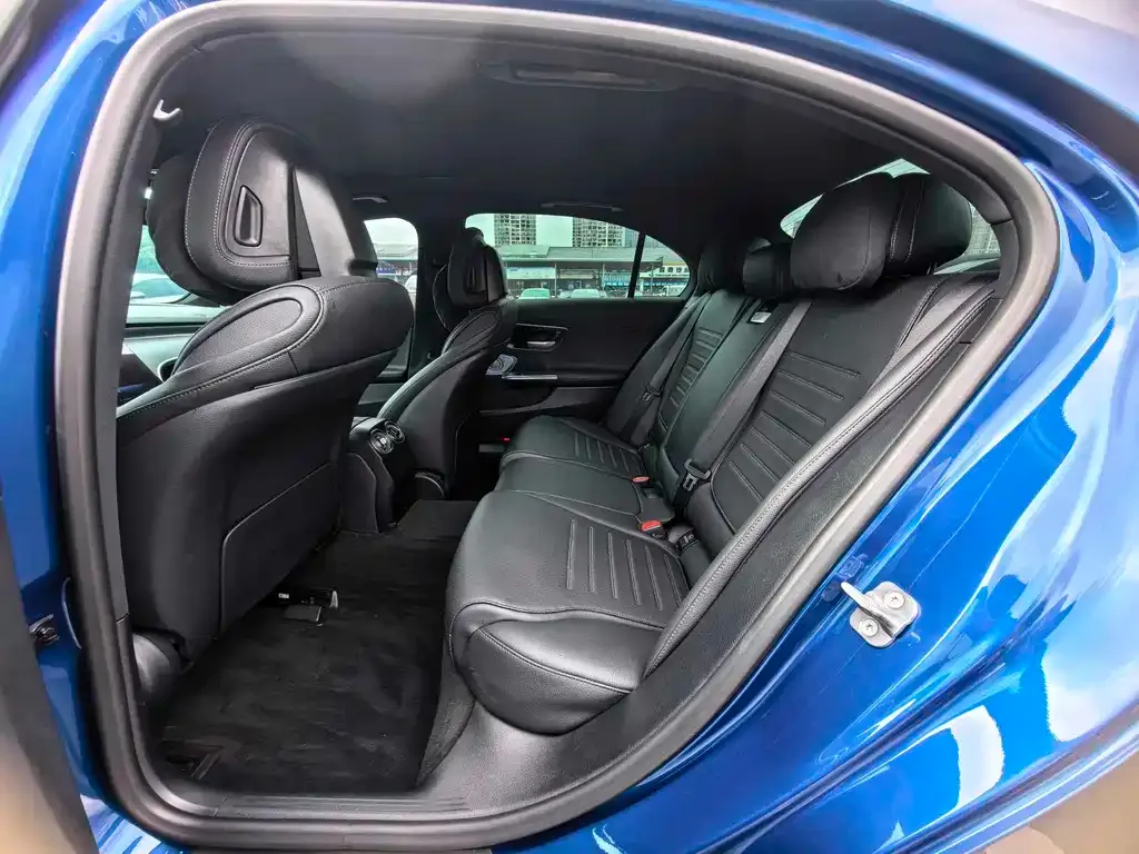 Mercedes-Benz C-Class 2023 из CN, фото 2