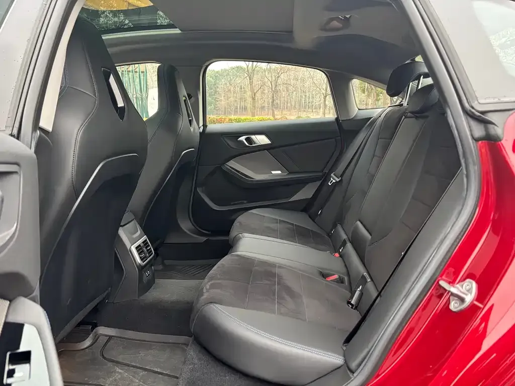 BMW 2 Series 2025 из CN, фото 3