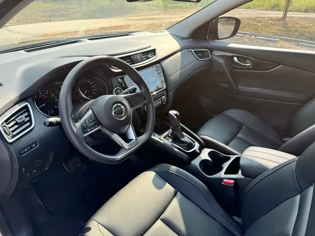 Nissan Qashqai 2022 из CN, фото 2
