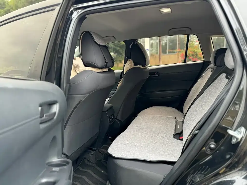 Toyota Corolla Cross 2023 из CN, фото 4