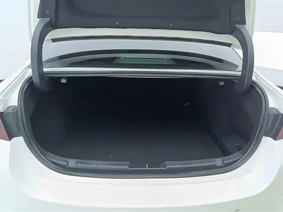 Mazda 3 Axela 2023 из CN, фото 5