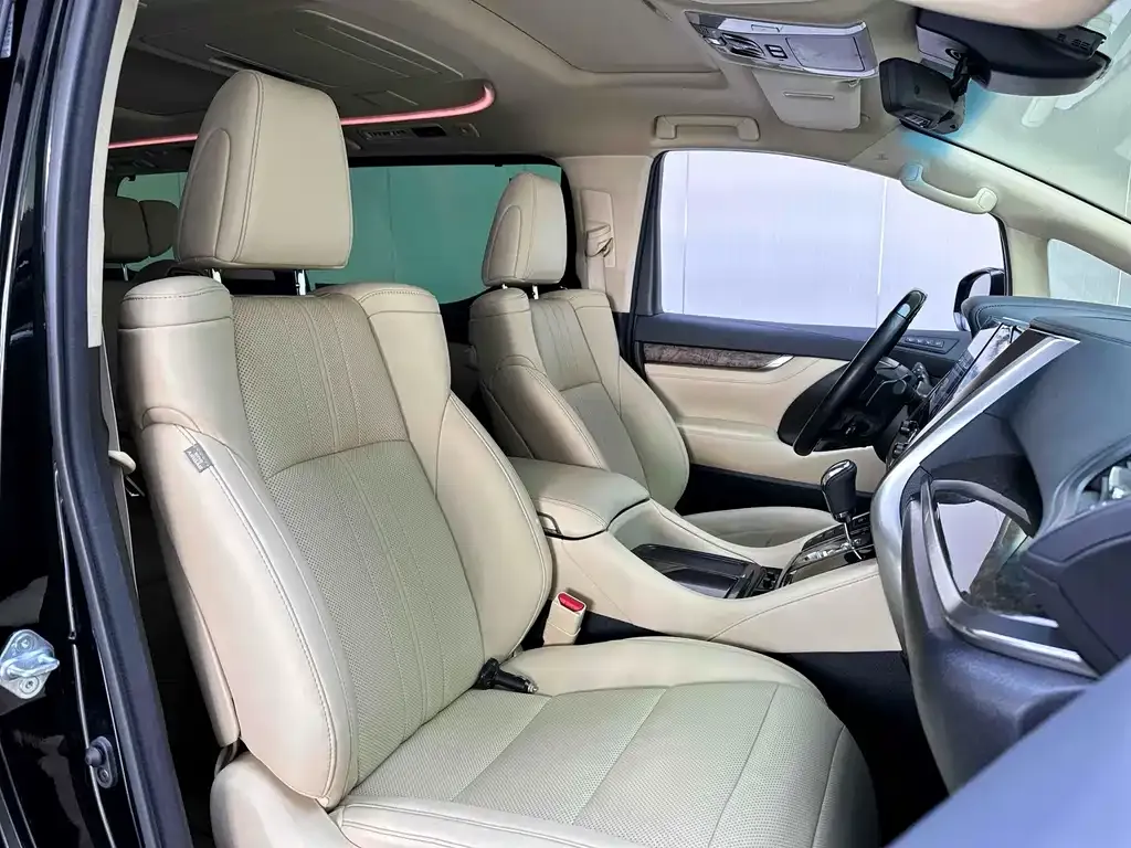 Toyota Vellfire 2022 из CN, фото 6