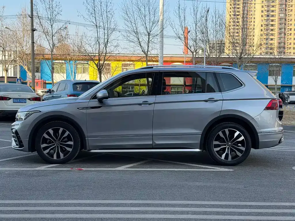 Volkswagen Tiguan L 2021 из CN, фото 10