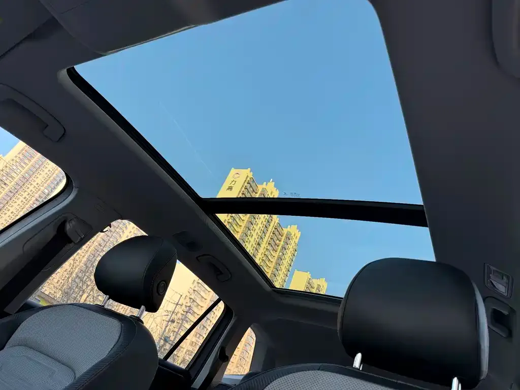 Volkswagen Tiguan L 2021 из CN, фото 2
