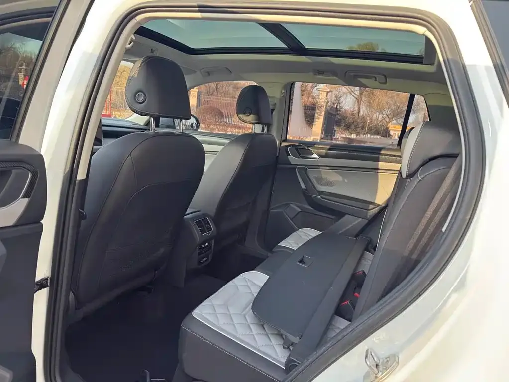 Volkswagen Tayron 2023 из CN, фото 10