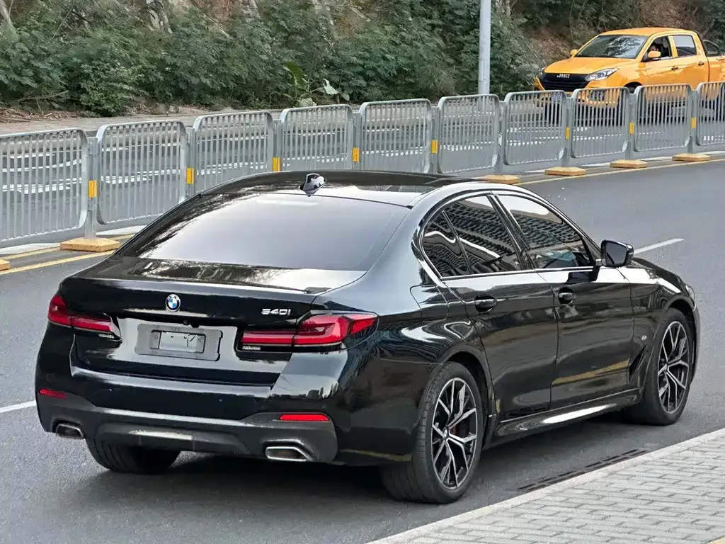 BMW 5 Series (Import) 2023 из CN, фото 7