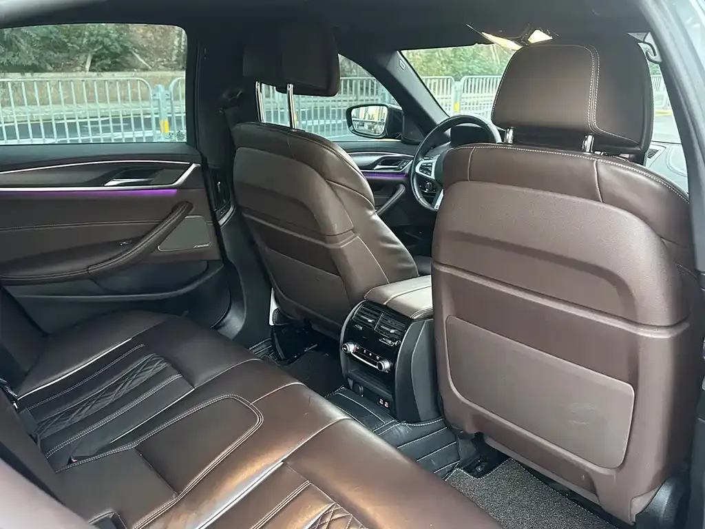 BMW 5 Series (Import) 2023 из CN, фото 8