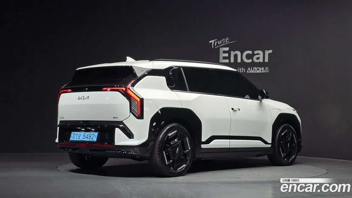 Kia EV3 — фото 2