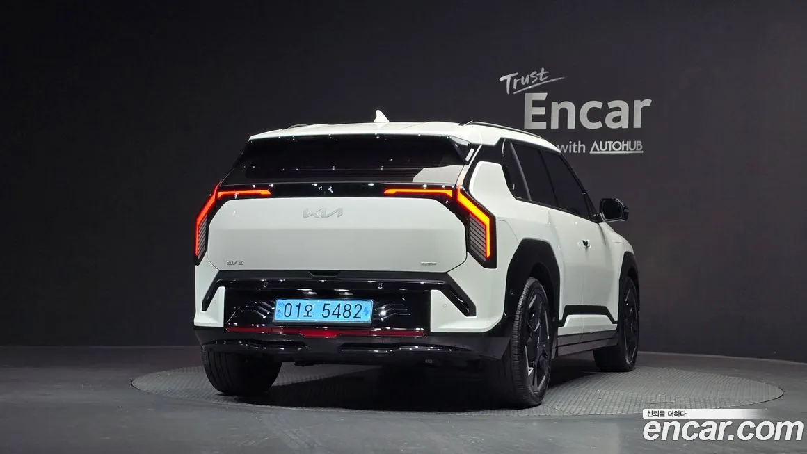 Kia EV3 — фото 7