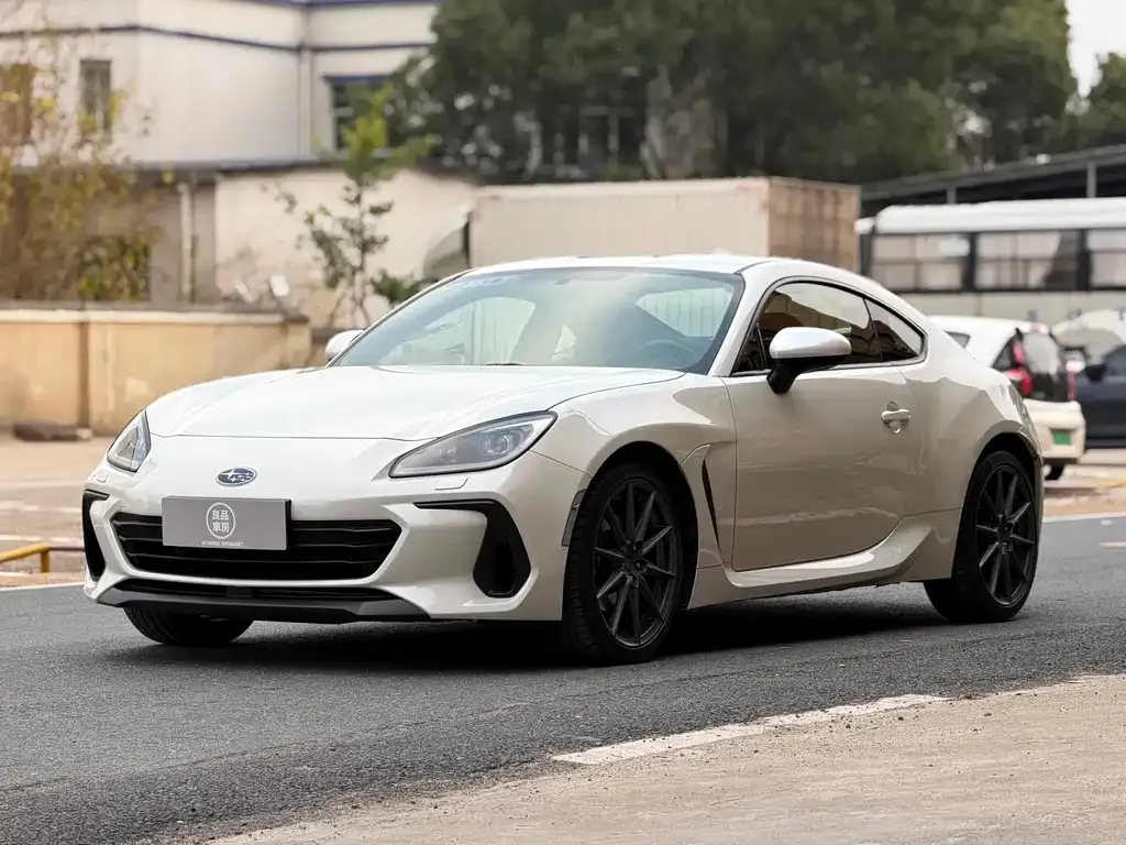 Subaru BRZ 2023 из CN, фото 1