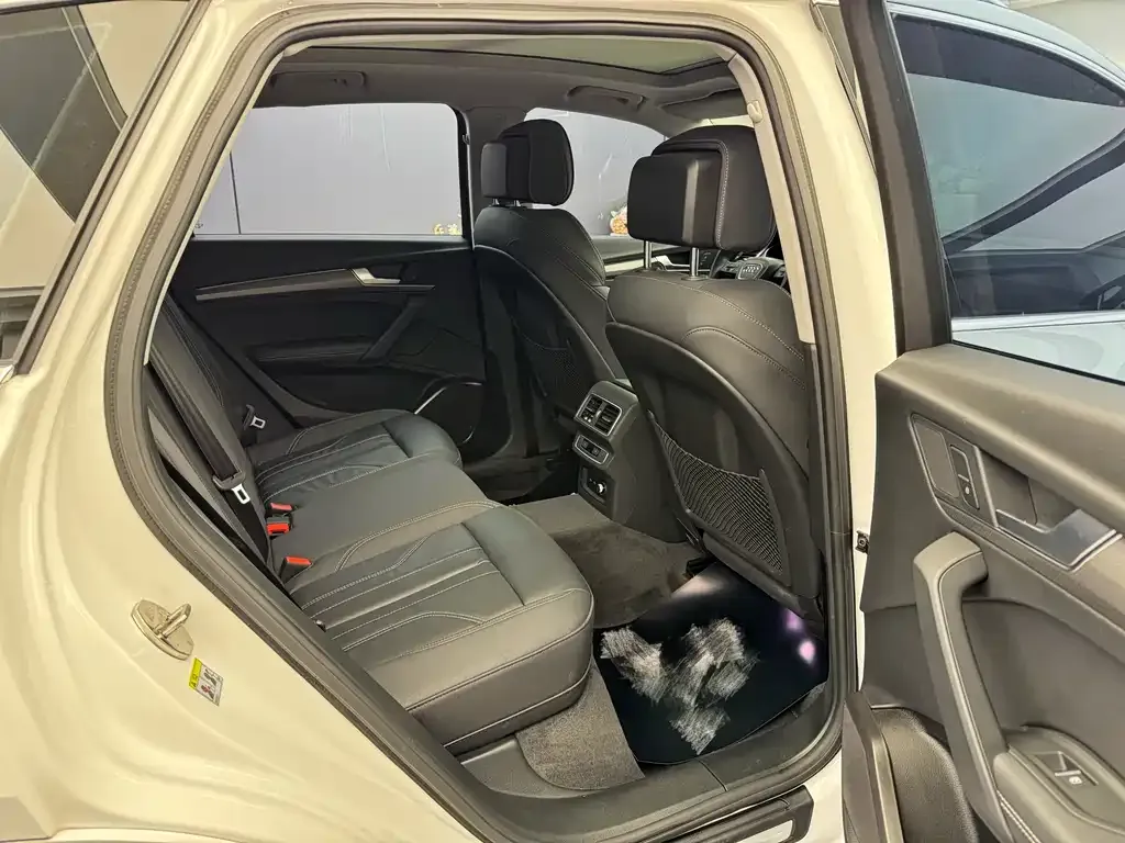 Audi Q5L 2023 из CN, фото 5