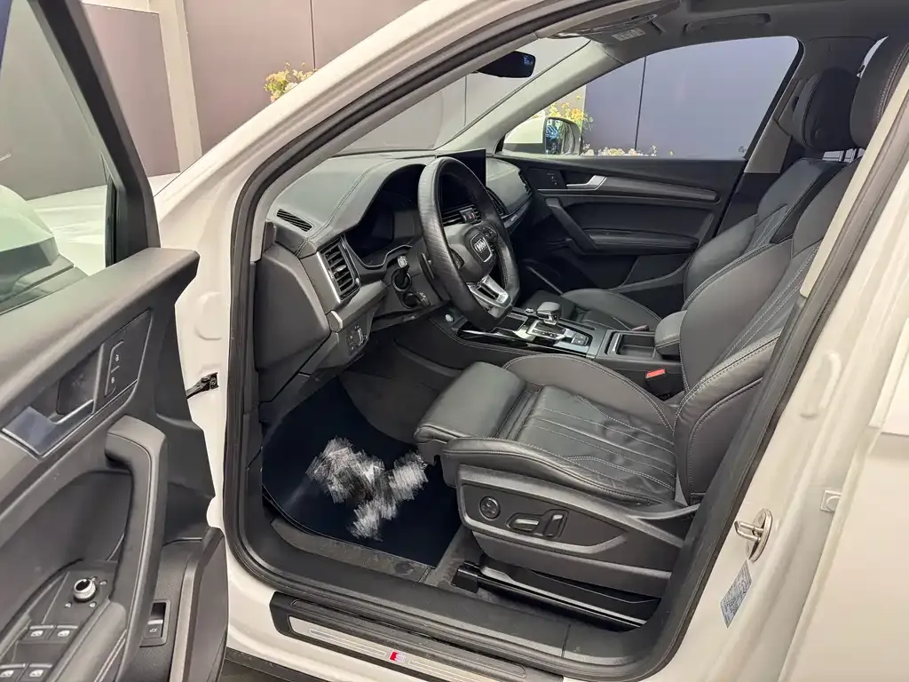 Audi Q5L 2023 из CN, фото 4