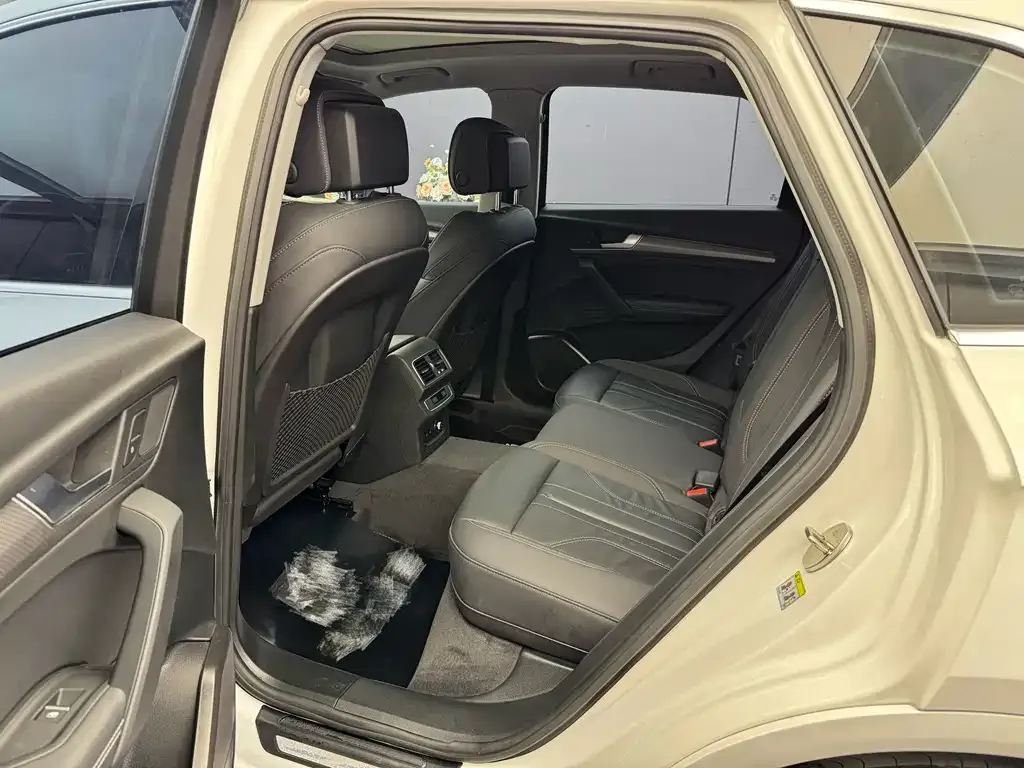 Audi Q5L 2023 из CN, фото 3