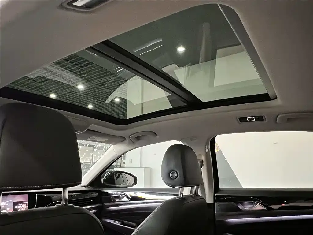 Volkswagen Passat 2022 из CN, фото 8