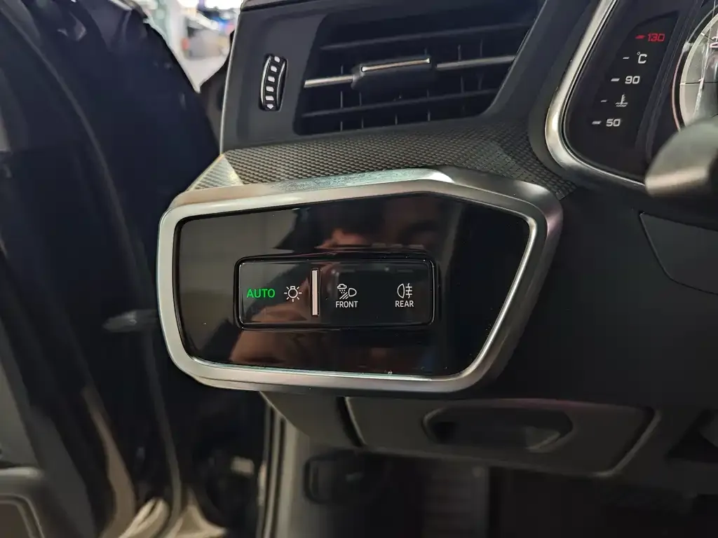 Audi A6L 2024 из CN, фото 8