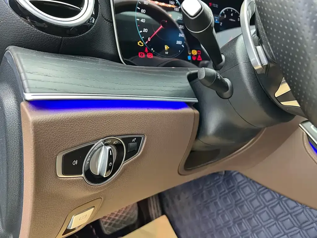 Mercedes-Benz E-Class 2022 из CN, фото 4