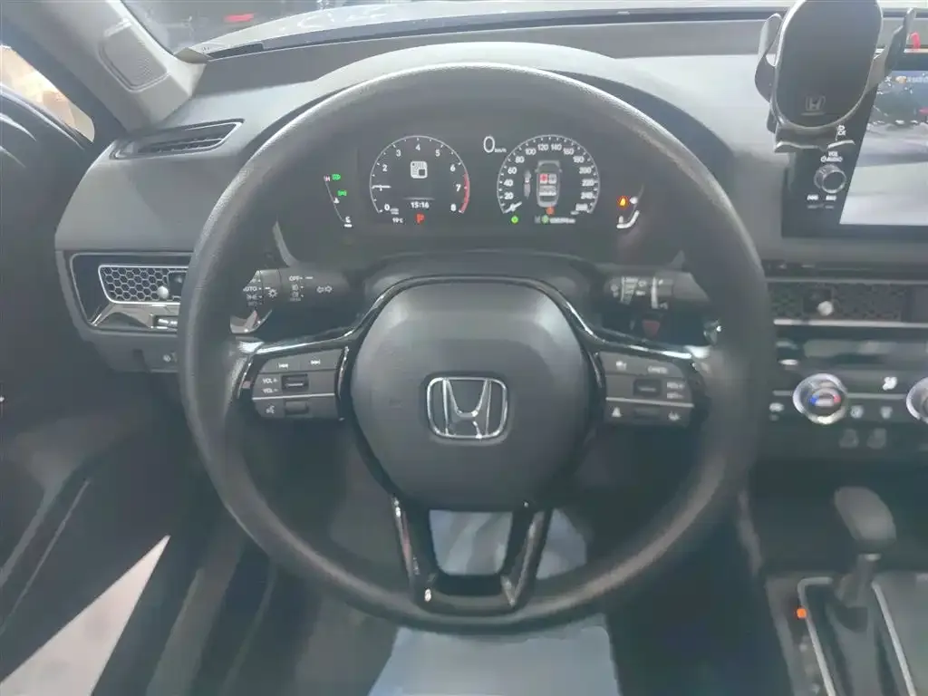 Honda Civic 2024 из CN, фото 2