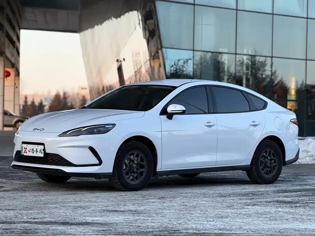 BYD Seal 05 DM-i 2025 из CN, фото 1
