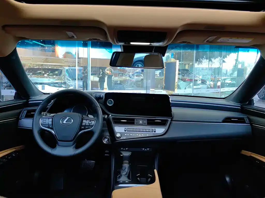 Lexus ES 2023 из CN, фото 2