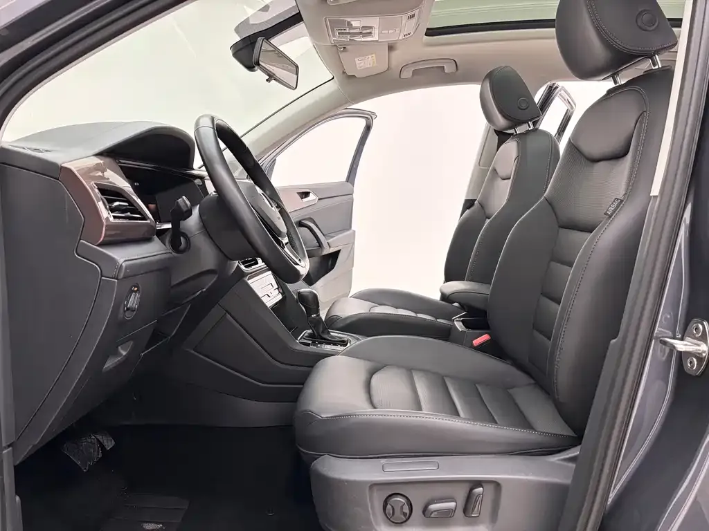 Volkswagen Tharu 2022 из CN, фото 7