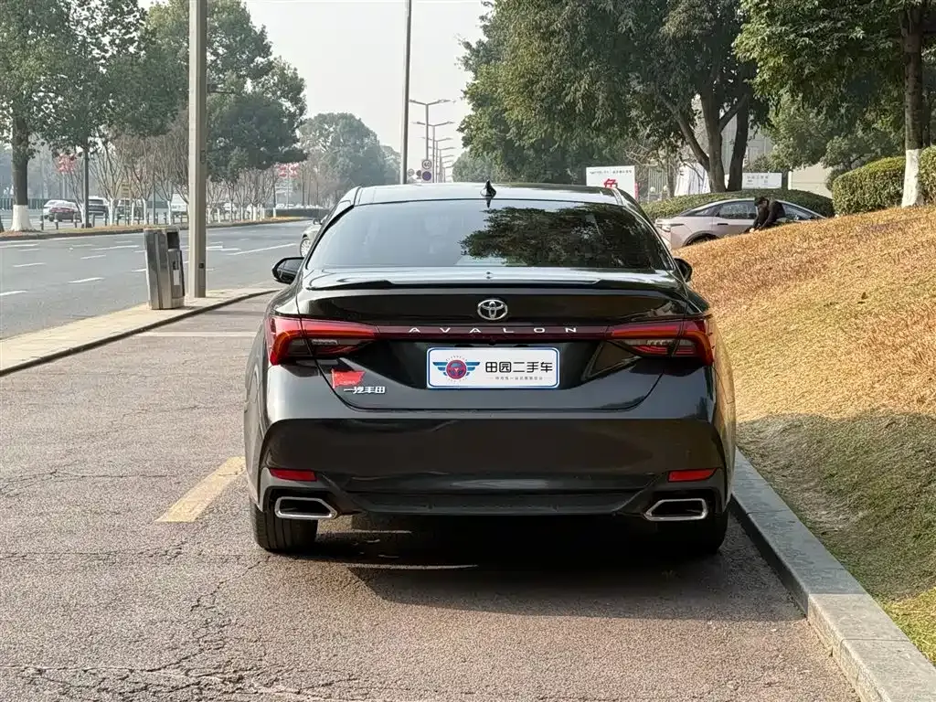 Toyota Avalon 2022 из CN, фото 8